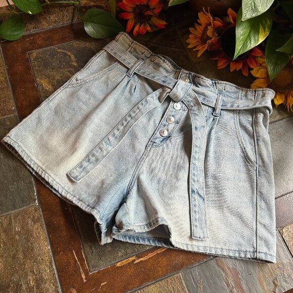 AEO Button-Front High Rise Paper Bag Waist Denim Shorts w/Self Tie Belt - Picture 4 of 15